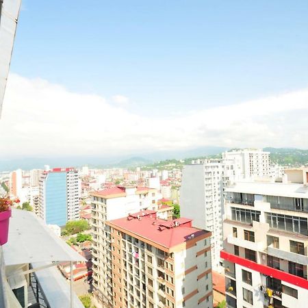 Apartments With A View Of The Trinity Holy Batumi Exterior photo