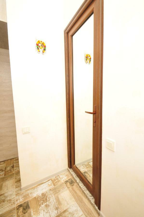 Apartments With A View Of The Trinity Holy Batumi Exterior photo